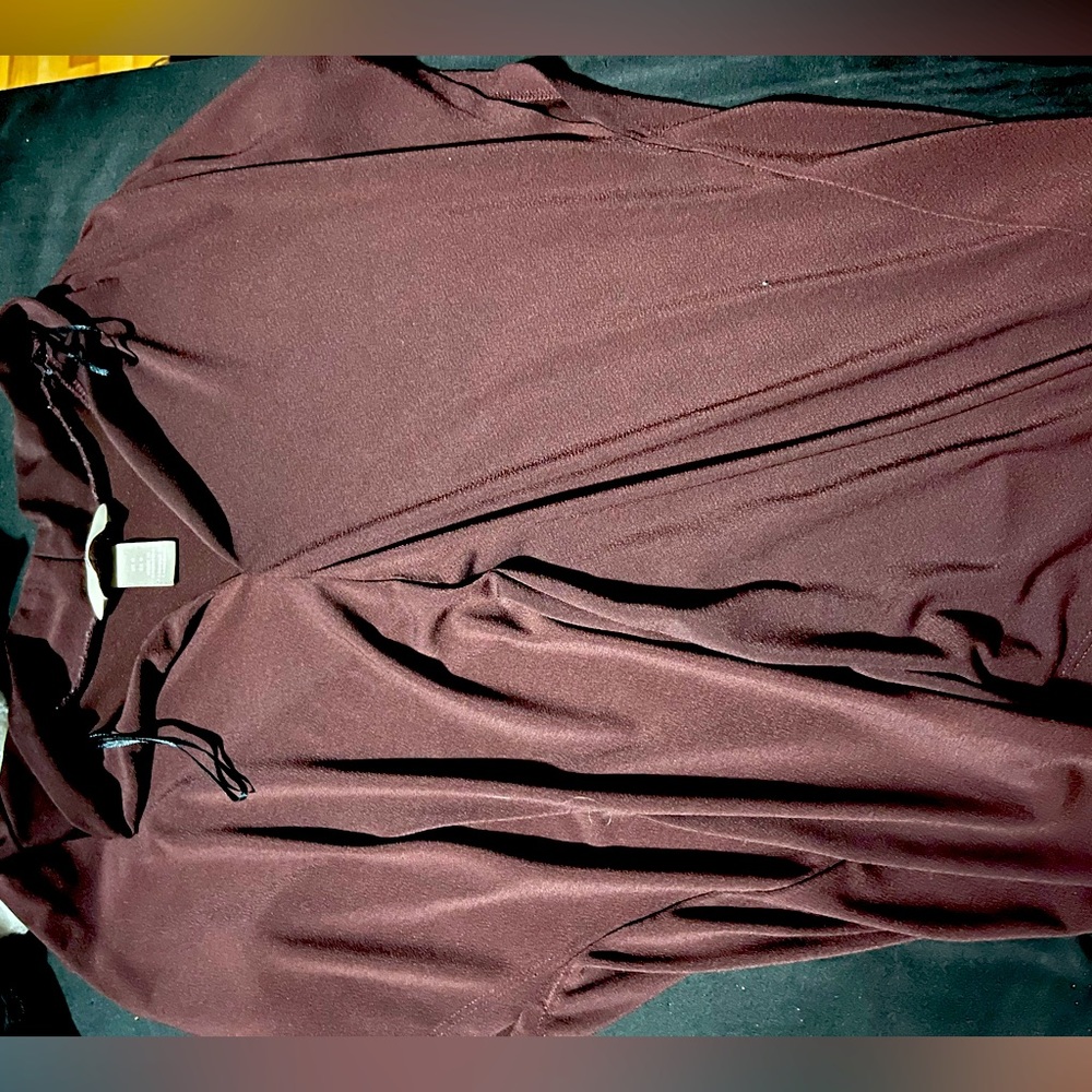 maroon top